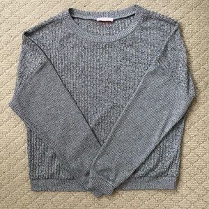 SOLD‼️ISLA top in silver grey. Long sleeve